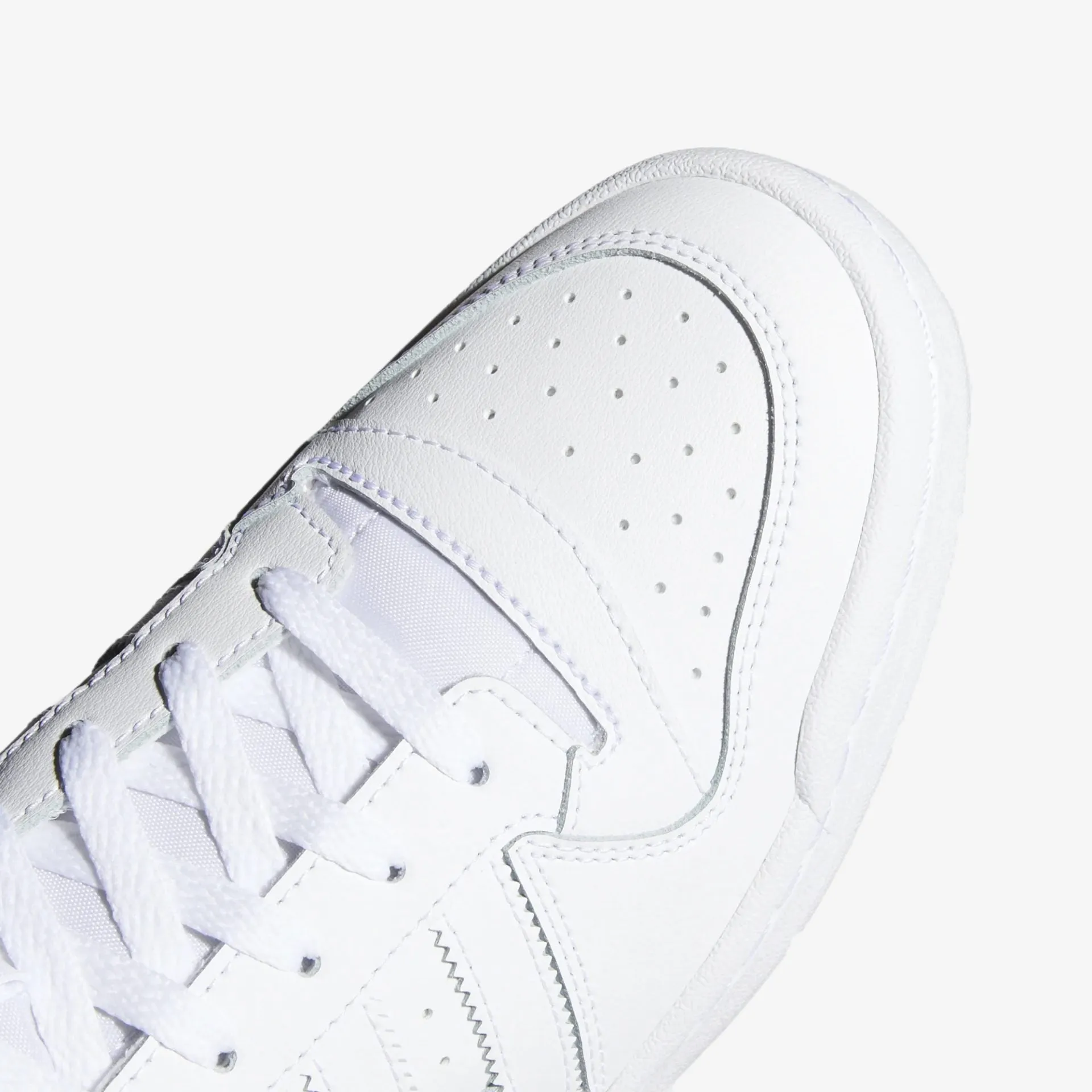 Adidas Originals | FORUM MID  { CLOUD WHITE