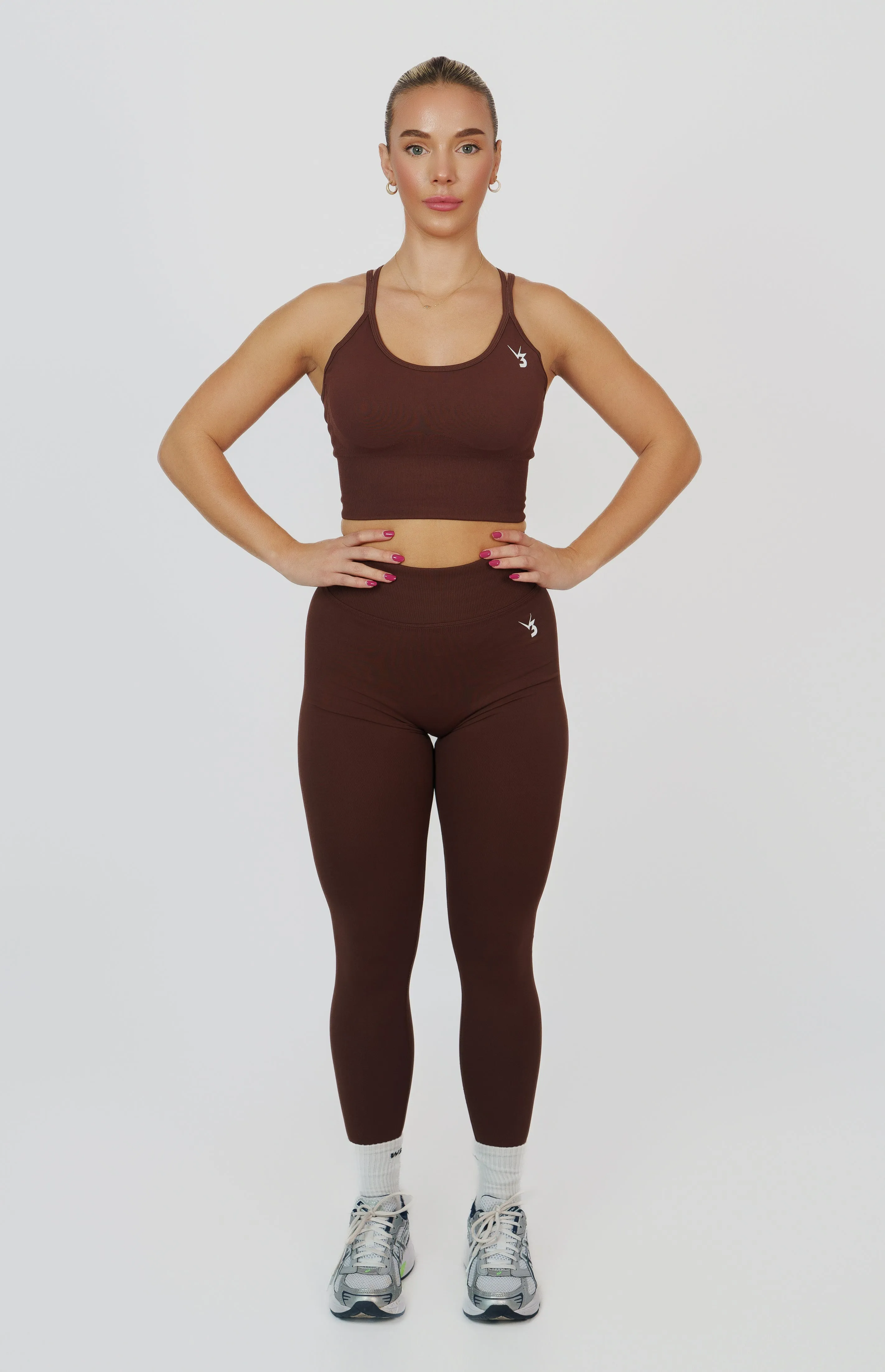 Form Seamless Strappy Sports Bra - Chestnut Brown