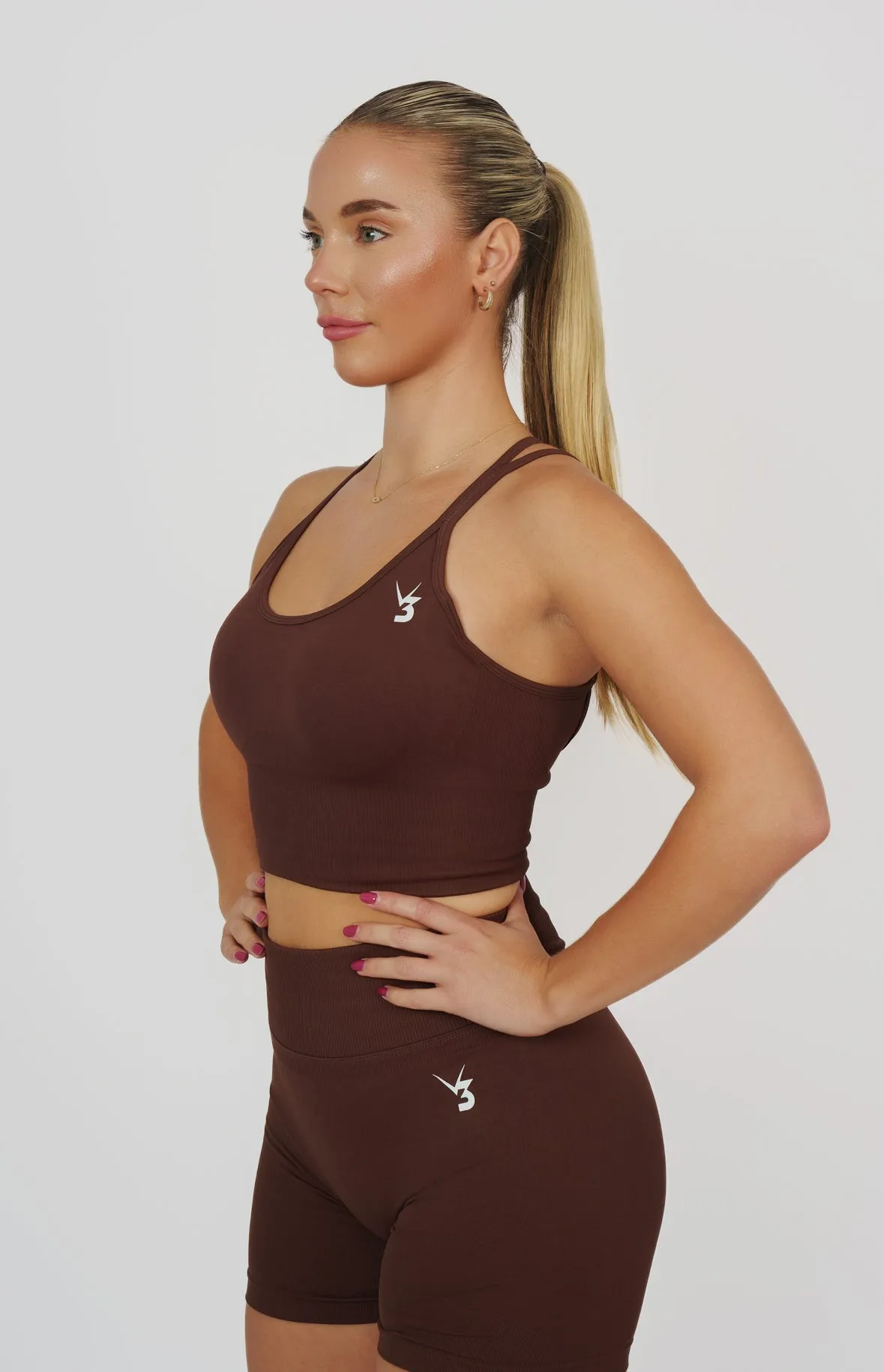 Form Seamless Strappy Sports Bra - Chestnut Brown