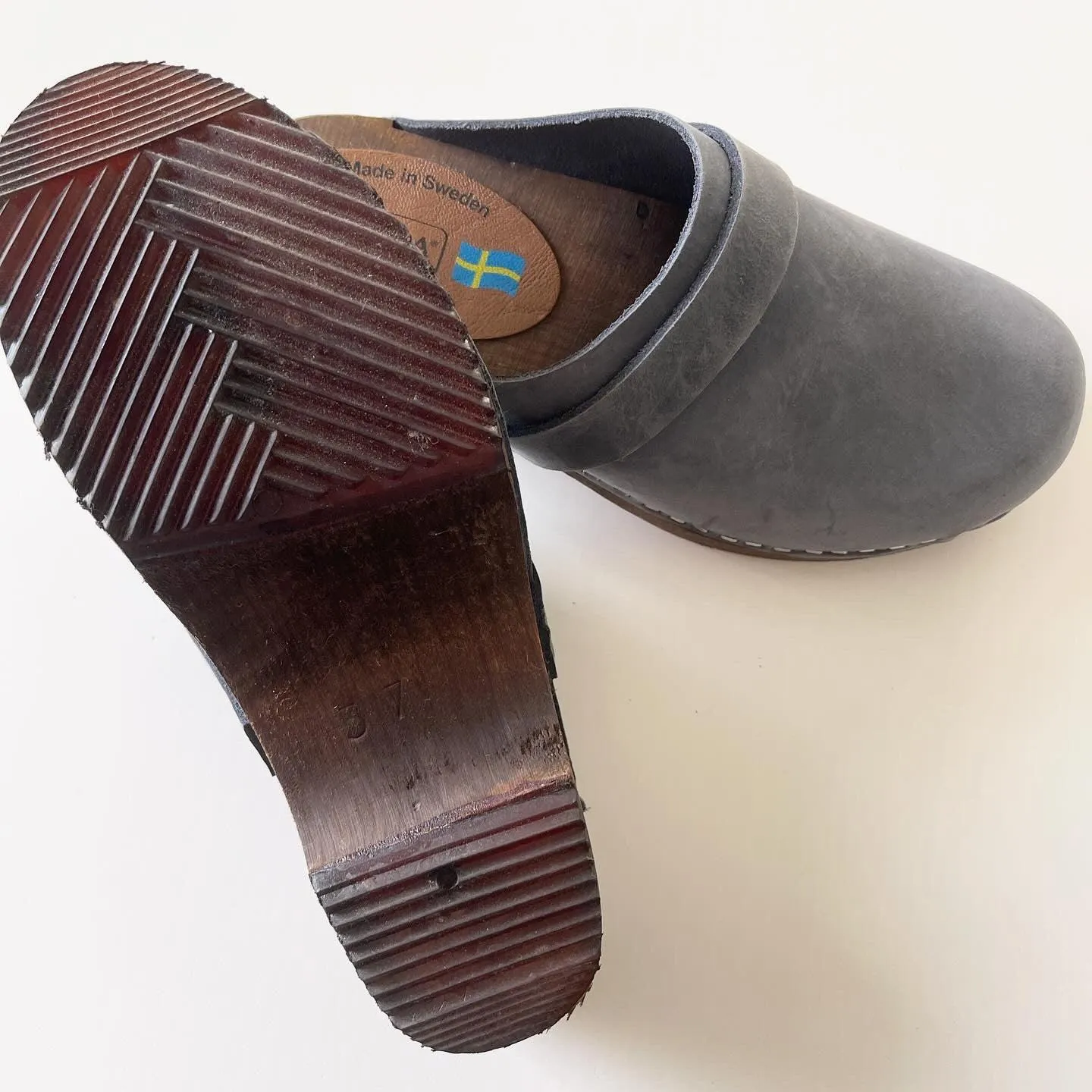 MOHEDA Clogs