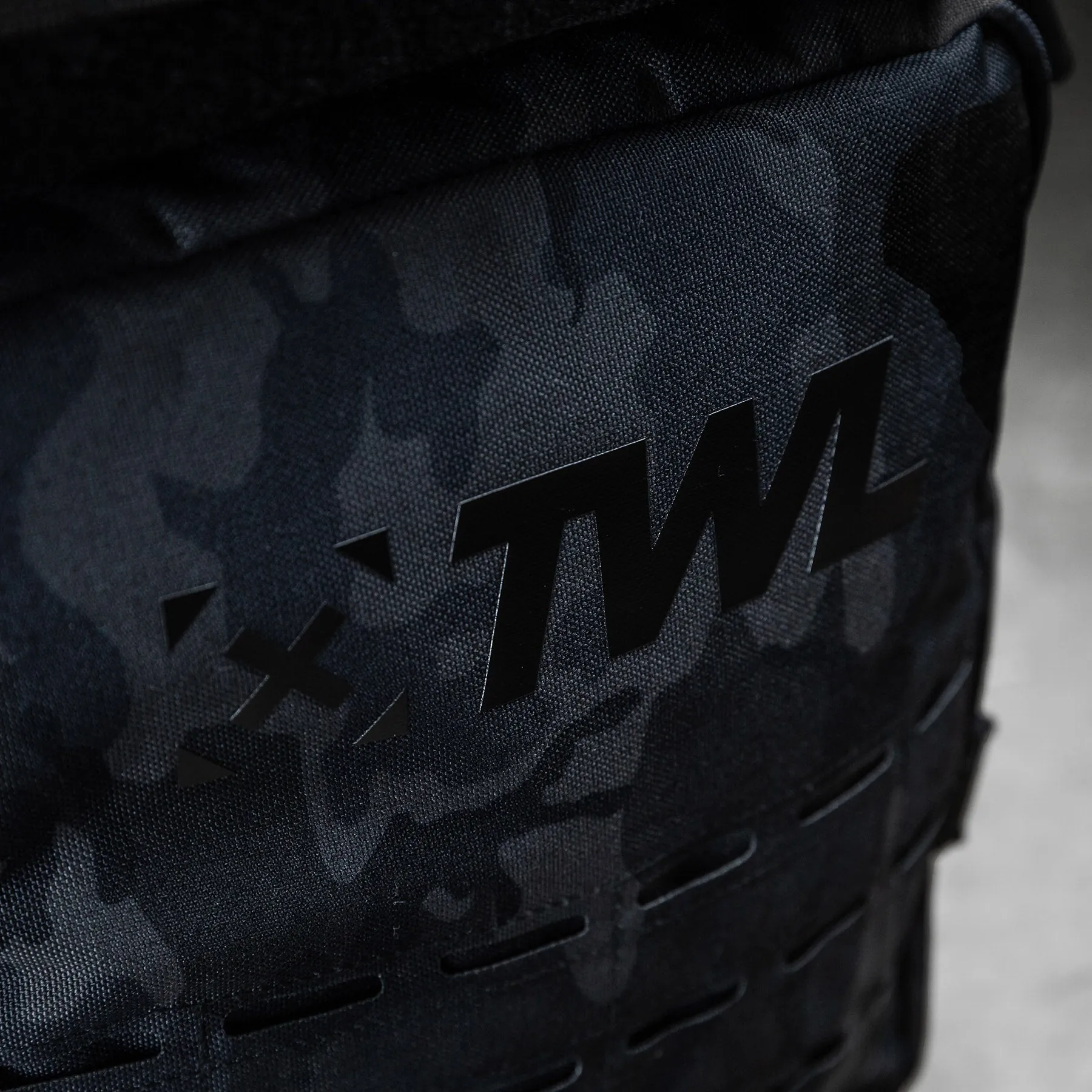 TWL - VANQUISH BACKPACK - BLACK CAMO - 47L